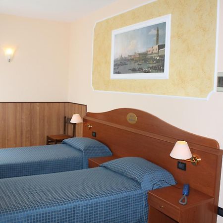 Hotel Belfiore Salzano Exterior photo